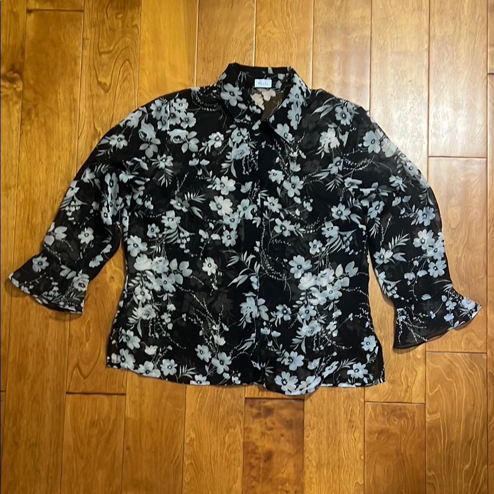 Oluchi Floral Black & White Floral Sheer Longsleeve Blouse Size L Office Work